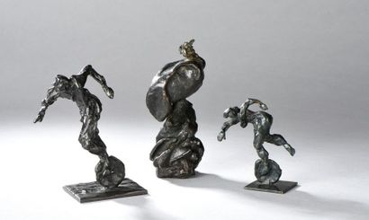 Patrick HERVELIN (1948) "Pintade" Bronze à patine brune. Signé. Haut. 17,5 cm