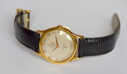 null OMEGA : Constellation . Montre pour homme en or jaune. Boitier rond. PB: 44...