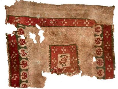 null PANNEAU EN TAPISSERIE COPTE, Egypte VIII-Xe siècle, lin et laine, fond écru,...