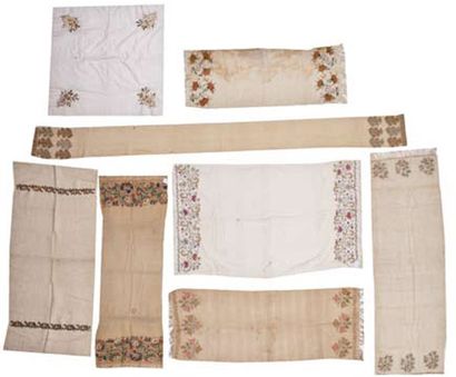null Collection de dix serviettes rituelles, Turquie, XIXe siècle, lin brodé aux...