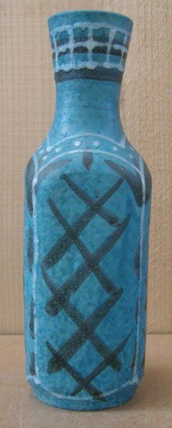 ACCOLAY, VASE bouteille turquoise à décor de croisillons, H: 37 cm
