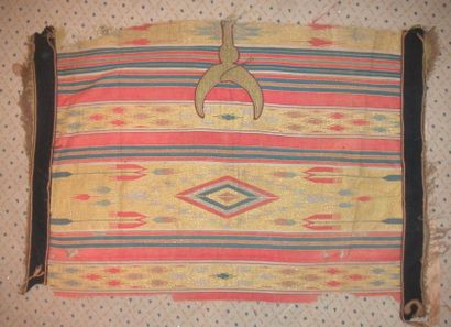 null KILIM, Syrie, Alep, soie et fil d'or, décor de chevrons, motifs ikat et rayures...