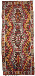 null KILIM, Anatolie, 1880-1900, décor de trois médaillons, bordé de bandes alternativement...