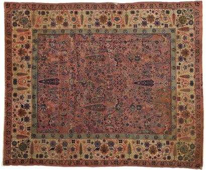 null Rare tapis des ateliers Bezalel, Jérusalem, circa 1920, fond rose, décor persan...