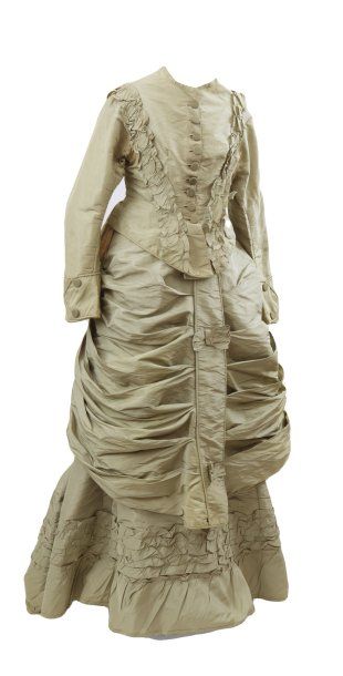 null Robe à tournure, milieu XIXème siècle, taffetas vert tilleul, jupe avec fronce...