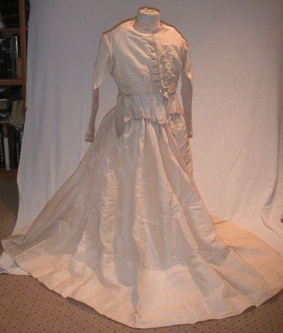 null Robe à tournure pour une mariée (jupe à traîne, corsage et caraco), circa 1860,...
