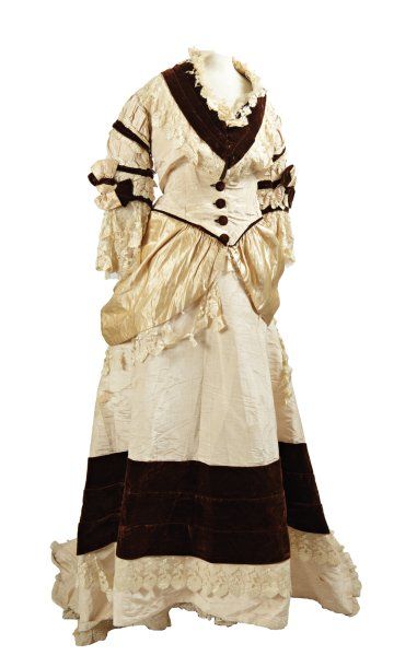 null Robe à tournure (jupe à traine et caraco), deuxième tiers du XIXème siècle,...