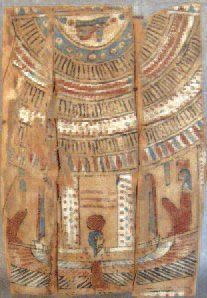 null FRAGMENT DE SARCOPHAGE. Figurant la déesse Maât. Bois peint. Egypte, 30 x 50...