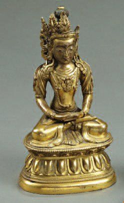null Sujet en bronze doré représentant le dieu Amitayus assis en méditation sur un...