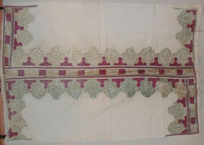 null Coussin ou maddha, Maroc, Rabat, fin XIXème siècle, coton brodé selon la technique...