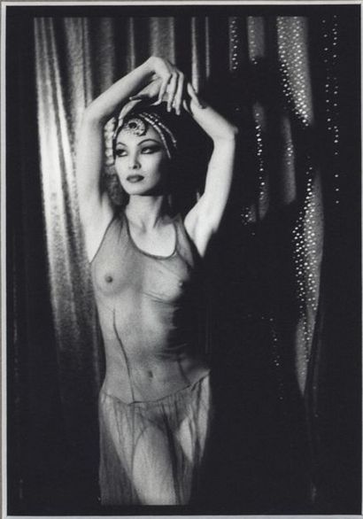null Irina IONESCO (1935) "Modèle bras levés" Tirage argentique noir et blanc sur...