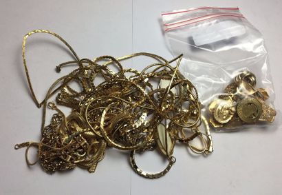 null Lot de bijoux fantaisie Ref. : 134089

Lot de pendentifs métal doré Ref. : ...