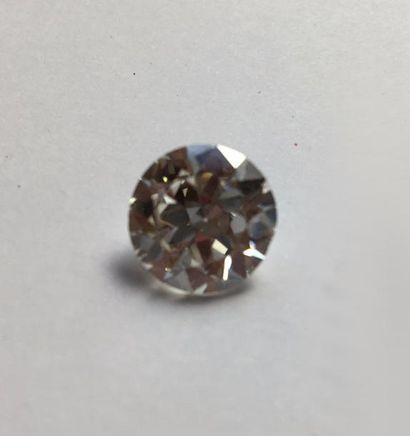 null Diamant taille brillant de 4.22 carats; Avec certificat LFG. Ref. : 134213