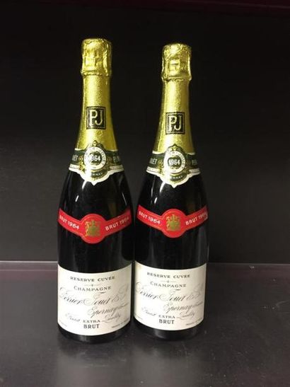 null 2 bts de Champagne PERRIER JOUET brut 1964. 