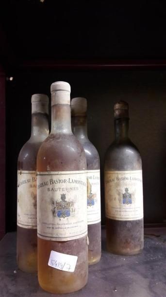 null 6 bouteilles Chateau Bastor Lamontagne, Sauternes, 1961, on y joint une autre...