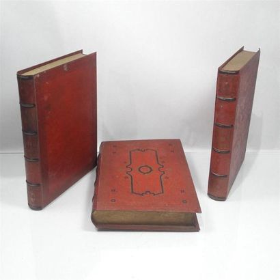 null HUNTLEY et PALMER, Ensemble de 3 coffrets en trompe l'oeil de livres "Reliures...