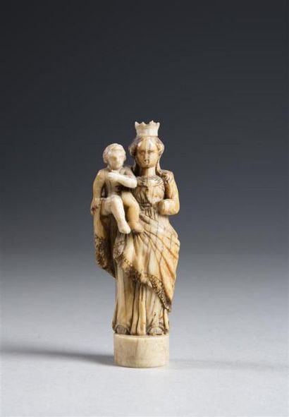 GOA, Vierge à l'enfant en ivoire, XVIIIe....