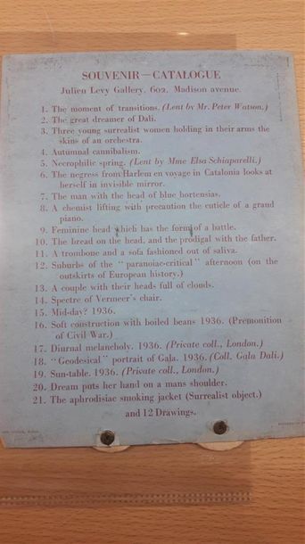 null [Salvador DALI] Souvenir - Catalogue.
New York, Julien Lévy Gallery, 1936. Carton...