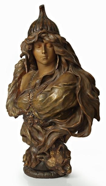 Manufacture de Friedrich GOLDSCHEIDER (1845-1897) « La Walkyrie », buste de femme...