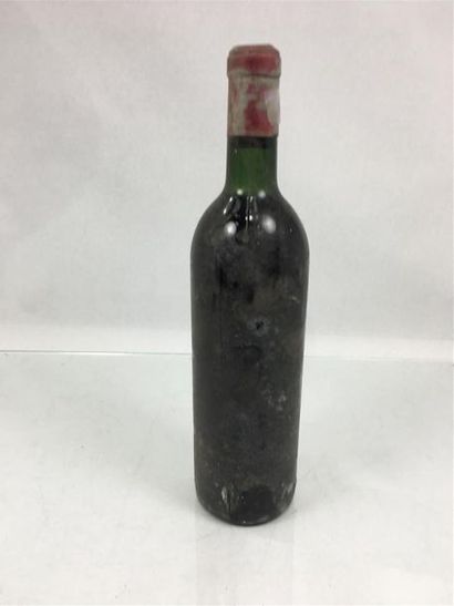 null 1 Château PETRUS, POMEROL 1959 (sans étiquette ,capsule decoupée)
Vendu au frais...