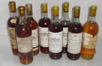 null Lot de 8 bouteilles: 1 bouteille sainte croix du Mont Chateau la Fue, crème...