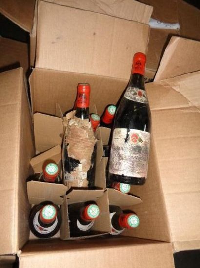 null 23 bts bouteilles de Cote du Rhone, Bouchard père et fils, 11 bts de 1989. 12...
