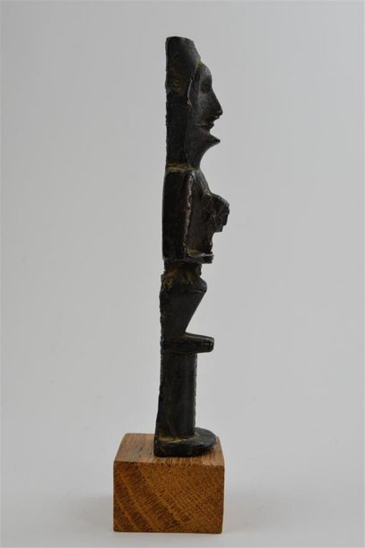 null MATERNITE. Bronze noir.
Congo
Haut 18,5 cm