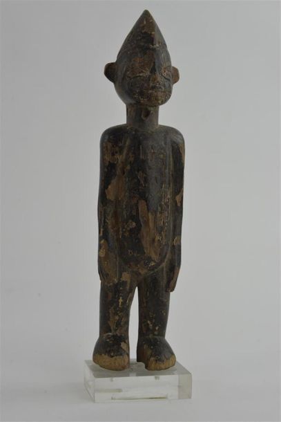 null 107 à 109 - TROIS STATUETTES. Bois sculpté
Nigeria, et côte d'Ivoire
107 - Haut...