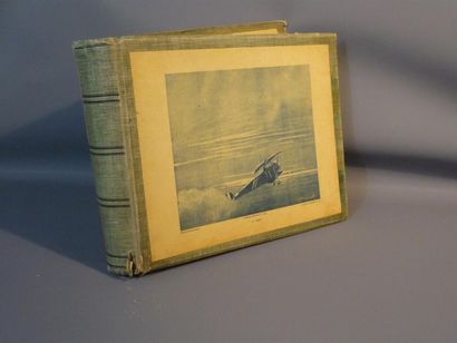 null [Grande Guerre] Album de 130 planches sur lapremière guerre mondiale,1 volin4...