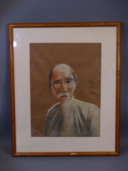 null NGUYEN HUU DUYET (Ecole Vietnamienne du XXème siècle), Portrait d'homme, pastel...