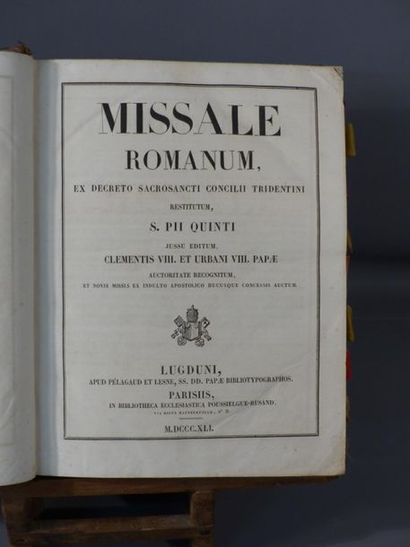 null [Religiosa] Missel romain en latin, 1 vol in-folio plein veau brun à la duseuil,...
