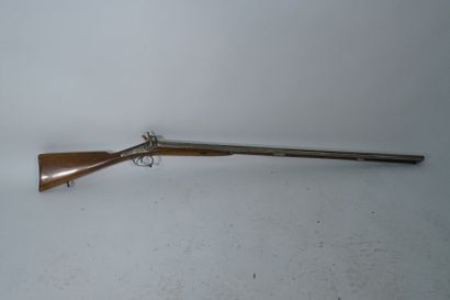 Fusil de chasse double canon. Fusil de chasse double canon. Crosse en bois. XIXème...