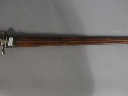Petite glaive de chasse Petit glaive de chasse. Longueur : 63 cm. 
