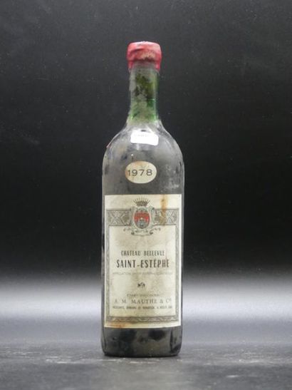 null 1 bouteille de CHATEAU BELLEVUE Saint-Estéphe 1978. Taches sur l'étiquette....