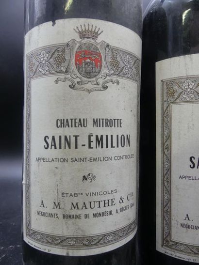 1 Chateau MITROTTE Saint-Emilion 1975. 2 bouteilles de Chateau MITROTTE Saint-Emilion...