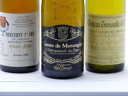 Lot de trois bouteilles Une bouteille CHATEAUNEUF-DU-PAPE Comte de Morangies 1995...