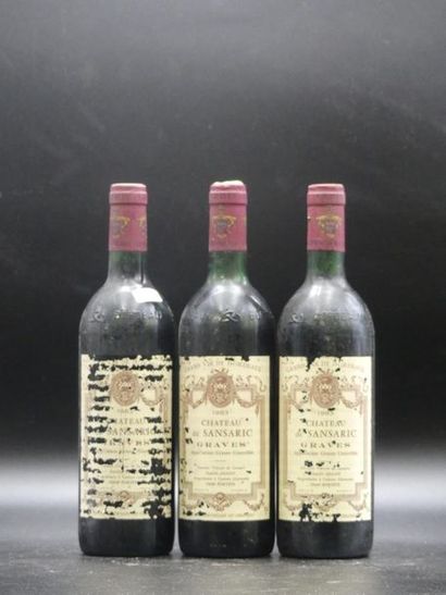 CHATEAU DE SANSARIC 1983. 3 bouteilles de CHATEAU DE SANSARIC 1983. Et. abimées,...