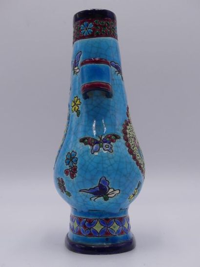null LONGWY petit vase à anses en émaux polychromes. n° 1297. hauteur 18,5 cm