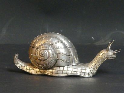 TIFFANY & CO TIFFANY & Co. Escargot en argent 925. Poids : 941 grammes. 10 x 23 ...