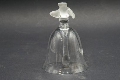 LALIQUE FRANCE Cloche en cristal à prise en forme d'oiseau pressé moulé LALIQUE FRANCE...