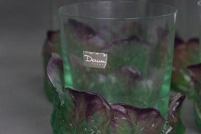 DAUM. Ensemble verres et carafe en pâte de verre et cristal transparent à décor de...