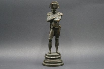 Emile GUILLEMIN d'après Emile GUILLEMIN (1841-1907). Napoléon Debout, bronze à patine...