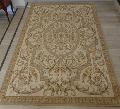 Tapis rêve du Désert. Tapis en laine nouée modèle Grand Defi Abricot collection rêve...