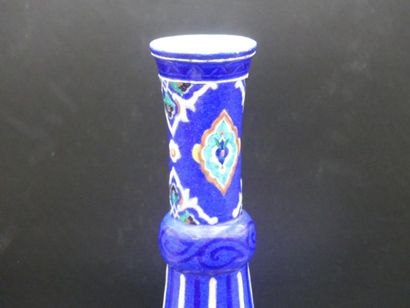 Théodore DECK. Vase Balustre Théodore DECK (1823-1891) Vase balustre dans le goût...