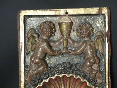 Panneau polychromé en bois, Jésus et putis, époque XVII Panneau en bois sculpté polychrome...