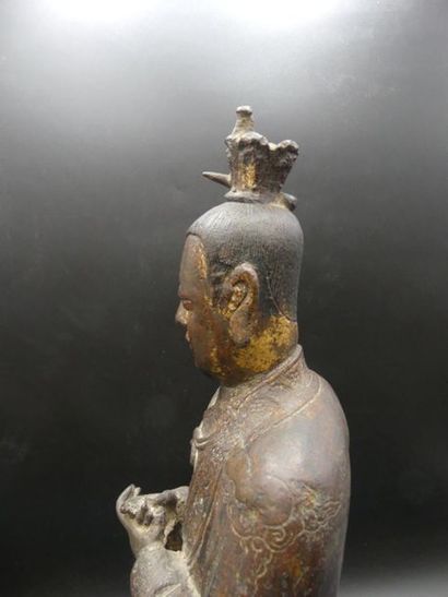 Statue de dignitaire en bronze laqué Statue de dignitaire en bronze laqué Chine,...