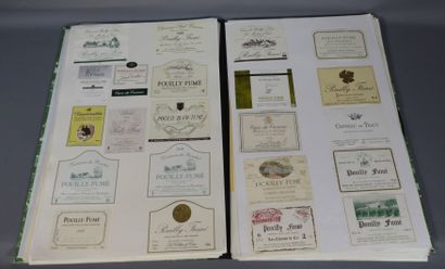 Lot d'environ 600 étiquettes de vins illustrées Lot d'environ 600 étiquettes de vins...