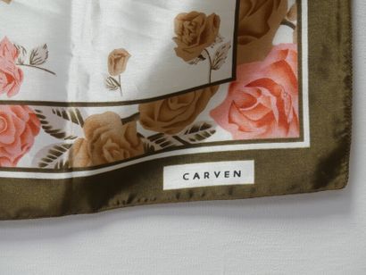 CARVEN CARVEN. Foulard à motif de roses.