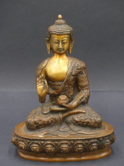 ASIE. Statuette de bouddha ASIE. Statuette de bouddha en méditation ebn bronze doré....