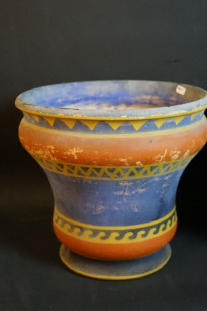 Important cache-pot en terre cuite décoré de motifs géométriques Afrique du Nord....
